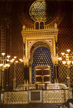 Interier of the Spanich Synagogue